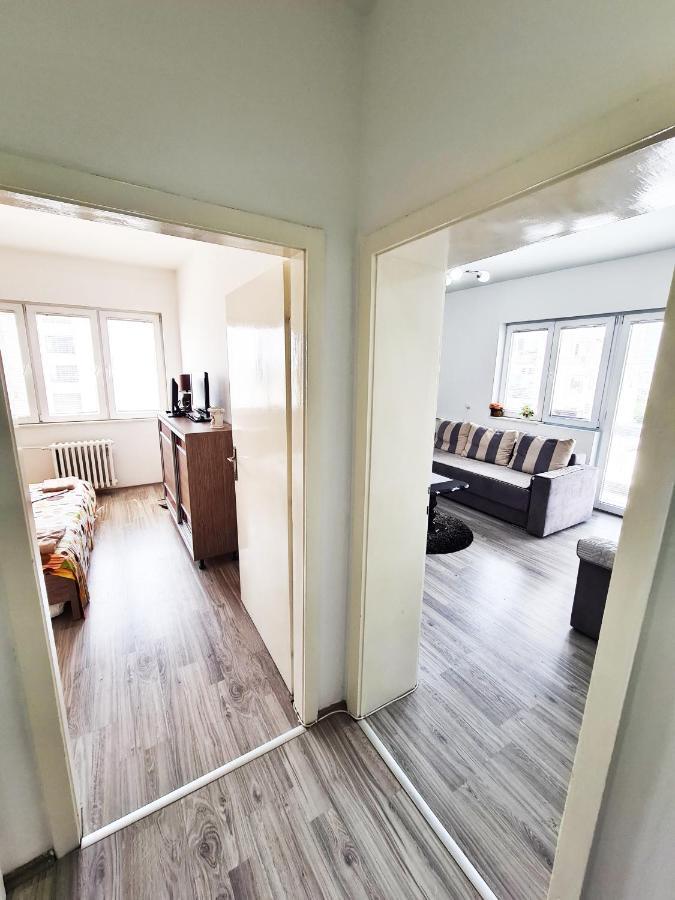 Calla 1 - Modern & Cozy Main Square Apartment In The City Shopping Center - Parking Slot With Parking Security Skopje Esterno foto