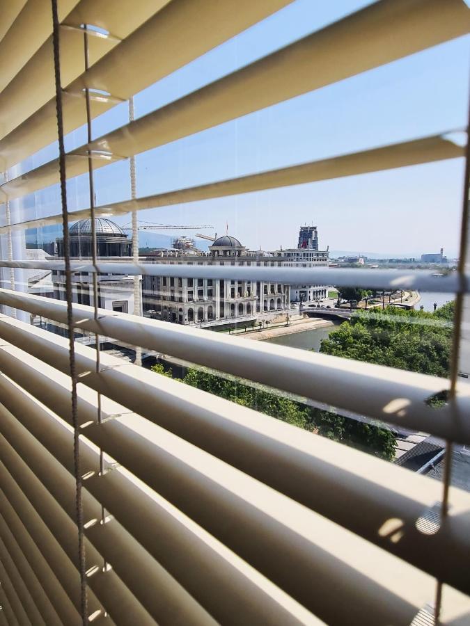 Calla 1 - Modern & Cozy Main Square Apartment In The City Shopping Center - Parking Slot With Parking Security Skopje Esterno foto