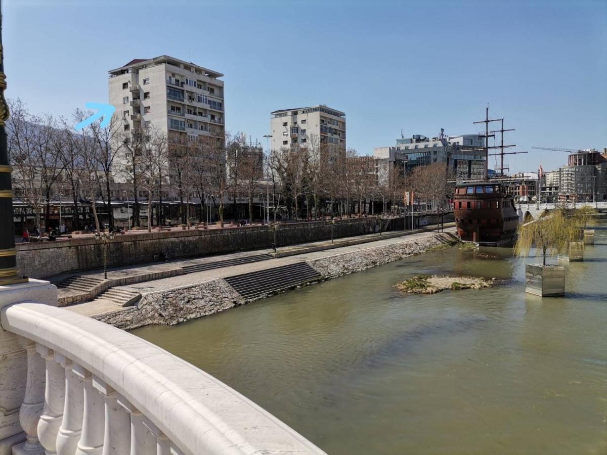 Calla 1 - Modern & Cozy Main Square Apartment In The City Shopping Center - Parking Slot With Parking Security Skopje Esterno foto