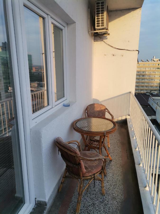 Calla 1 - Modern & Cozy Main Square Apartment In The City Shopping Center - Parking Slot With Parking Security Skopje Esterno foto