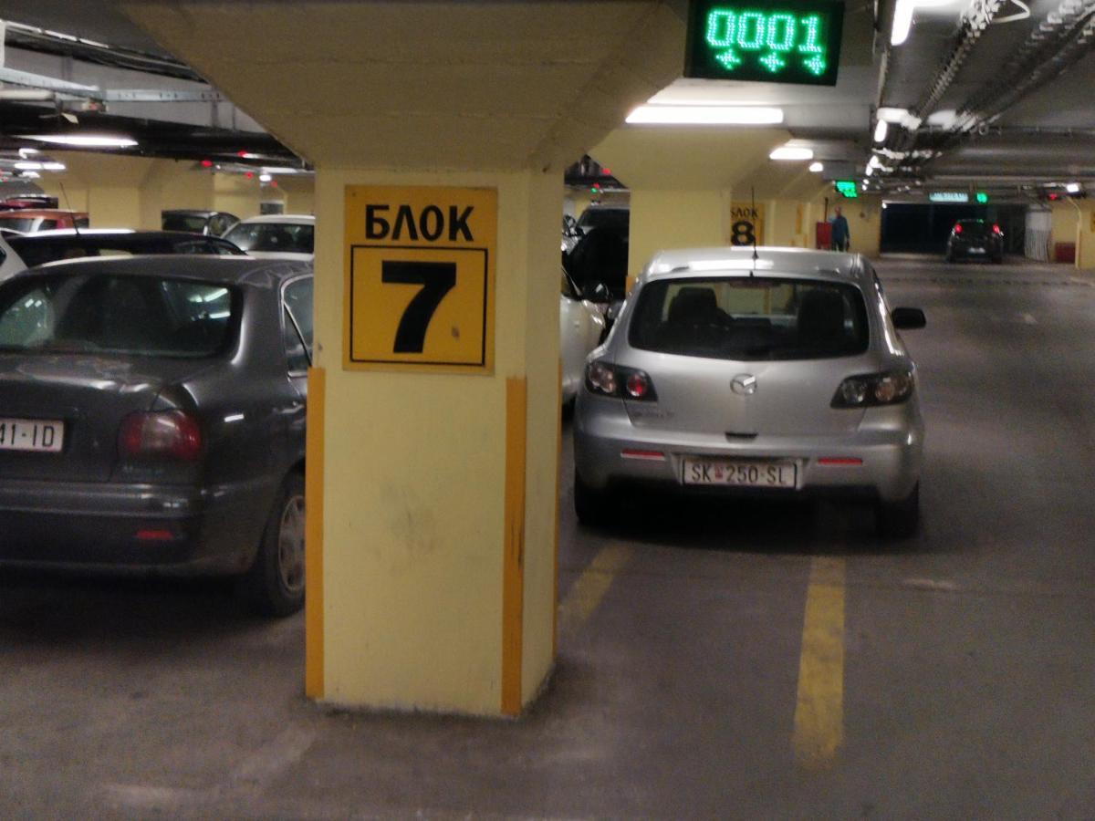 Calla 1 - Modern & Cozy Main Square Apartment In The City Shopping Center - Parking Slot With Parking Security Skopje Esterno foto